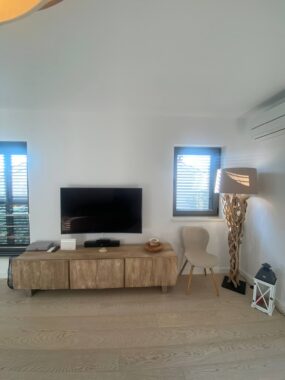 photo_6039545267922603144_w